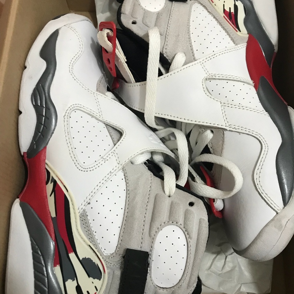 🔥🔥🔥 Jordan 8 Varsity Red Female 6.5 🔥🔥